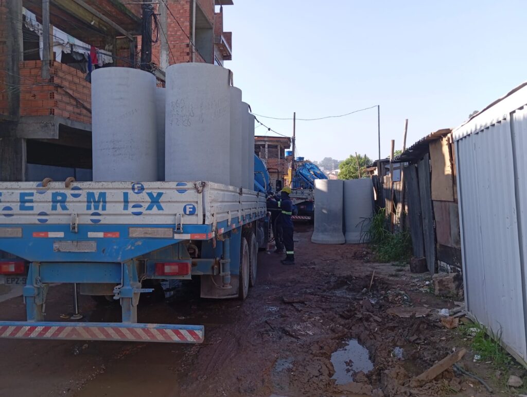 Execução de drenagem pluvial e escavação de valas em São Paulo - PAVIBEM