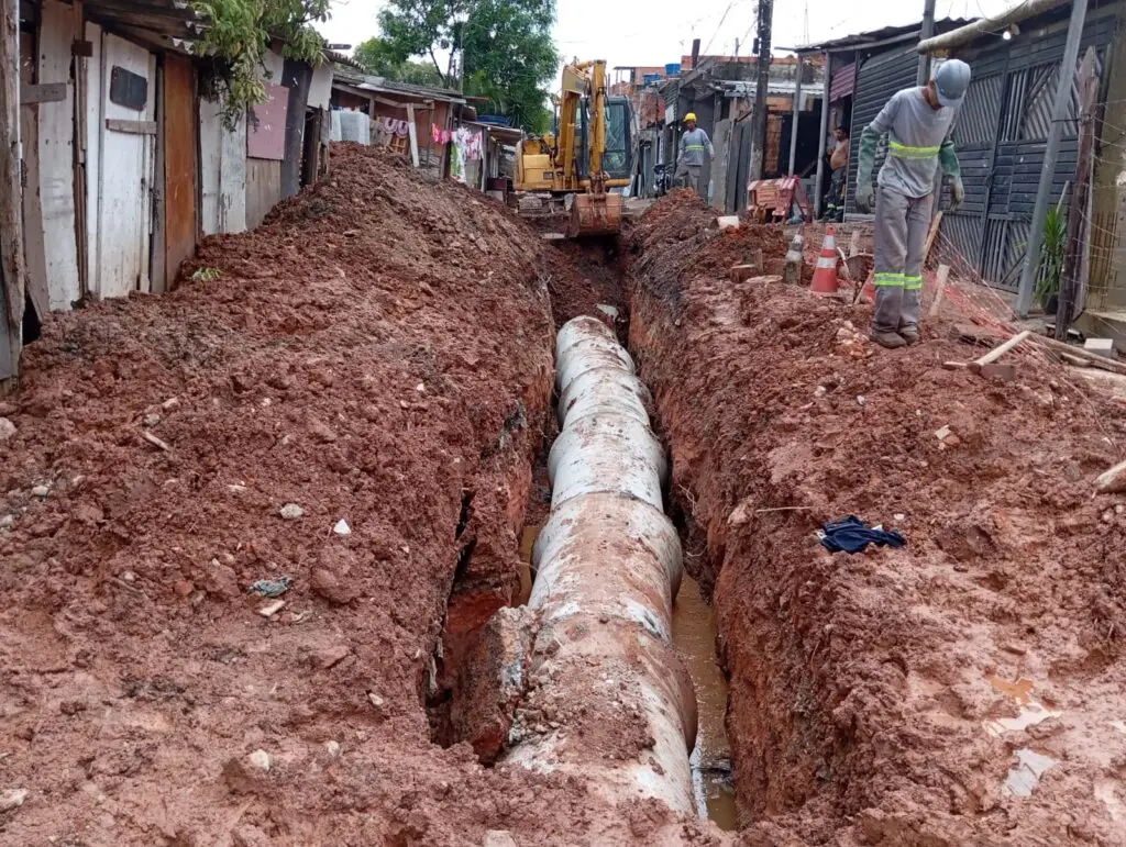 Execução de drenagem pluvial e escavação de valas em São Paulo - PAVIBEM